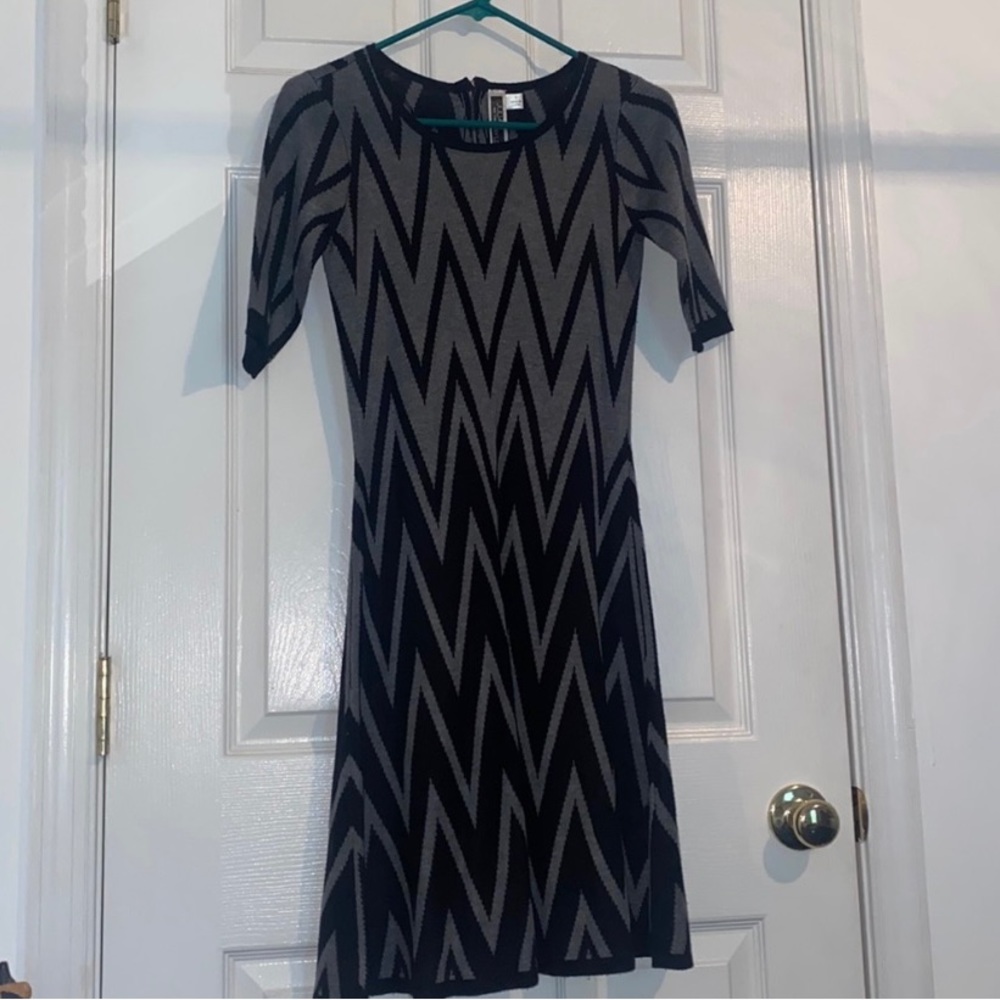 Jillian Taylor Sweater Dress - Small